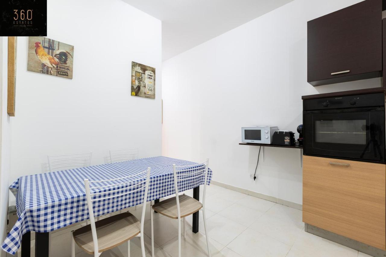 Centre Paceville Apt With Terrace, Bbq & Wifi By 360 Estates Saint Julian's ภายนอก รูปภาพ