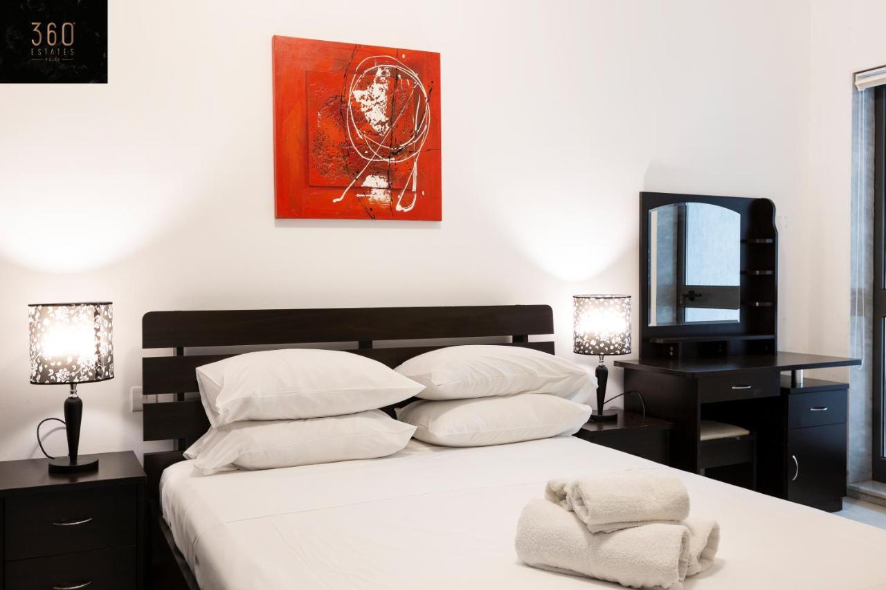 Centre Paceville Apt With Terrace, Bbq & Wifi By 360 Estates Saint Julian's ภายนอก รูปภาพ